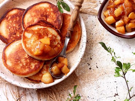 recipe-apple-cinnamon-quinoa-pancakes-best image