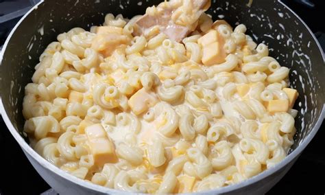 easy-shrimp-macaroni-and-cheese-zona-cooks image