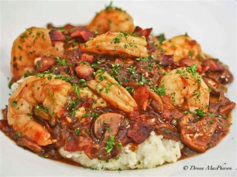 southern-staples-rich-and-creamy-grits-with-shrimp-in image