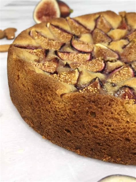 fresh-fig-and-almond-cake-recipe-baking-like-a-chef image