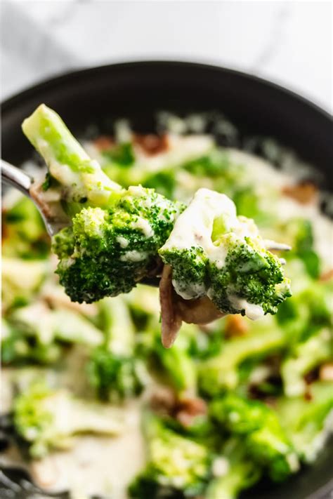 creamy-garlic-keto-broccoli-with-bacon-green-and-keto image