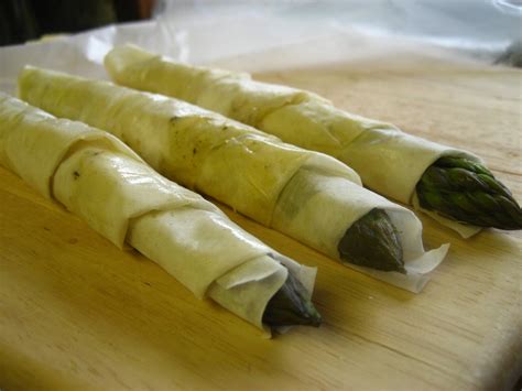 phyllo-wrapped-asparagus-bigovencom image