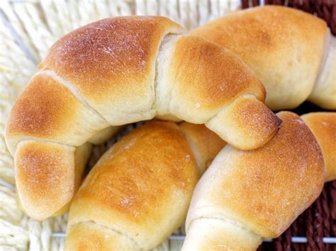 buttery-bread-machine-crescent-rolls image