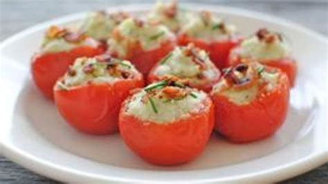 stuffed-tomatoes-with-a-cauliflower-puree-and-bacon image