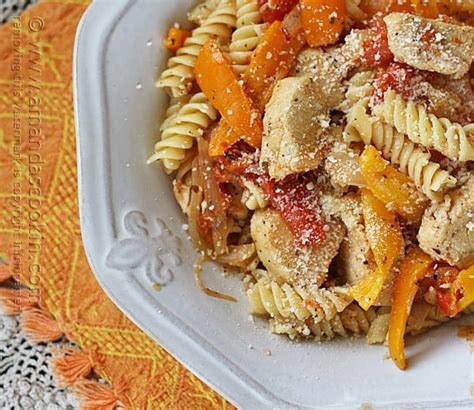 chicken-with-peppers-and-pasta-amandas-cookin image