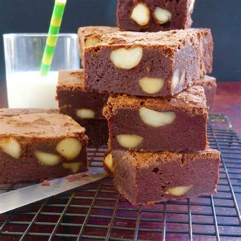 fudgy-chocolate-macadamia-brownies-recipe-winners image