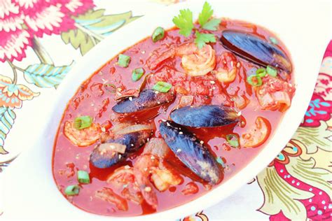 cacciucco-tuscan-seafood-stew-food image
