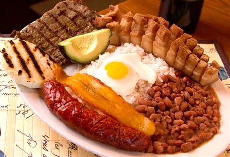 16-traditional-colombian-food-dishes-you-must-try-in image