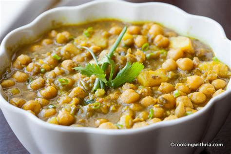 curried-channa-and-aloo-chickpeas-with-potatoes image