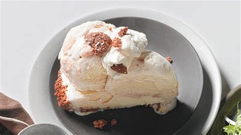 peach-ice-cream-pie-with-amaretti-cookie-crust-bon image