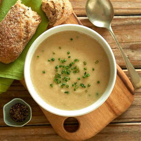 creamy-cauliflower-soup-healthier-happier image