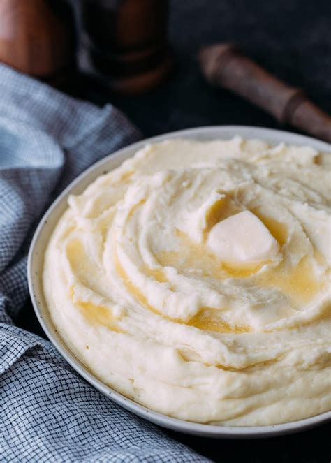 cream-cheese-mashed-potatoes-the image