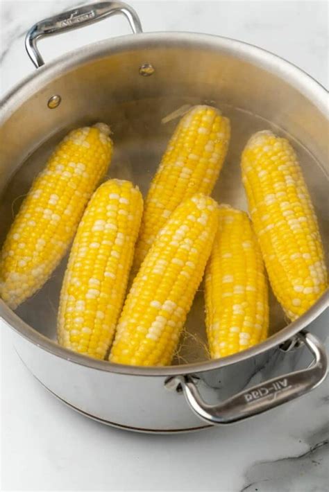 cajun-corn-on-the-cob-everyday-family-cooking image