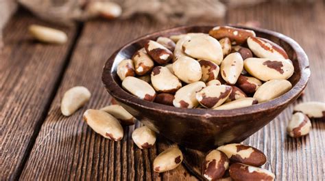 7-proven-health-benefits-of-brazil-nuts image