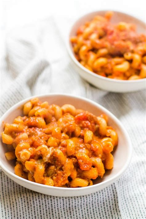 one-pot-pasta-with-cheesy-lentil-sauce-happy-veggie image