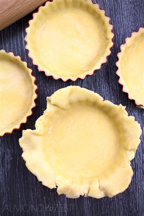 easy-3-step-shortcrust-pastry-almond-to-zest image