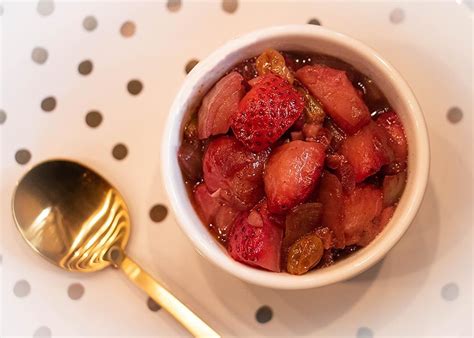 strawberry-onion-chutney-the-chef-mimi-blog image
