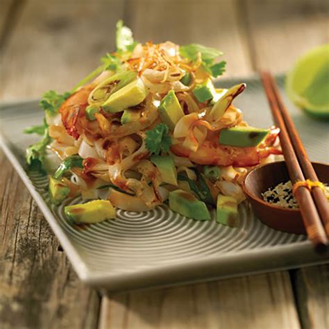 asian-noodles-ginger-garlic-avocado-new-zealand-avocado image