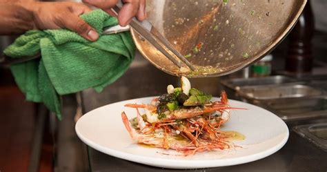 recipe-bc-spot-prawns-and-local-asparagus image