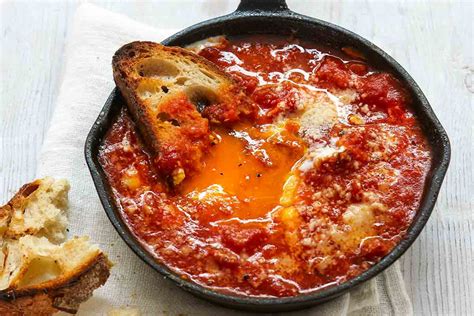 spicy-eggs-in-hell-leites-culinaria image
