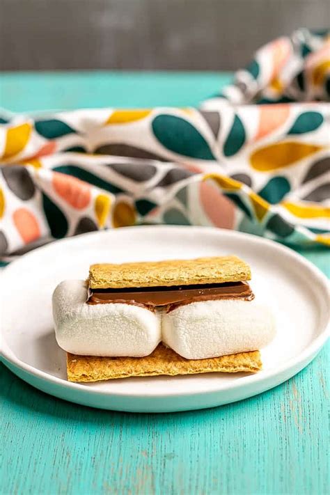 microwave-smores-family-food-on-the-table image