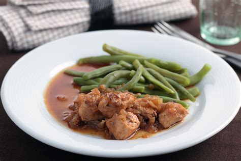 recipe-for-greek-style-meat-stew-with-green-beans image