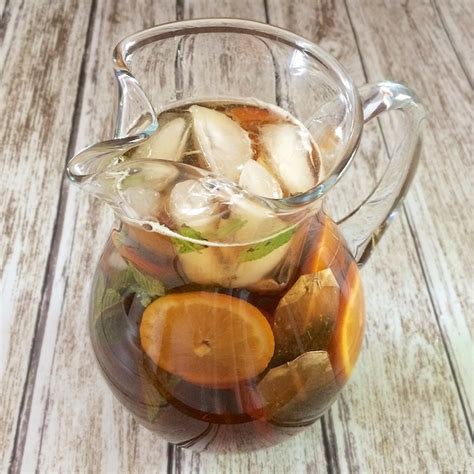 how-to-make-sun-tea-and-5-iced-tea-recipes-teaspoon image