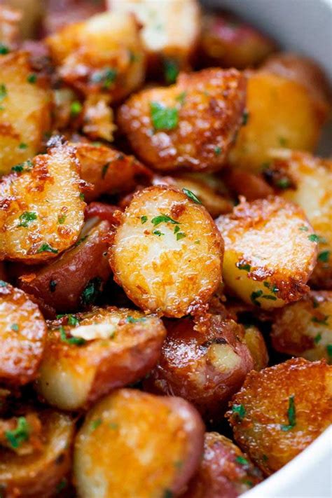 roasted-garlic-butter-parmesan-potatoes-best-crafts image