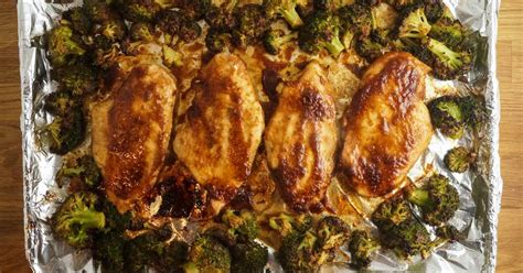 sheet-pan-spicy-peanut-chicken-and-broccoli-slender image