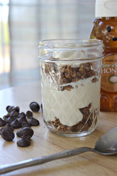 cinnamon-honey-greek-yogurt-goodness-mason-jar image