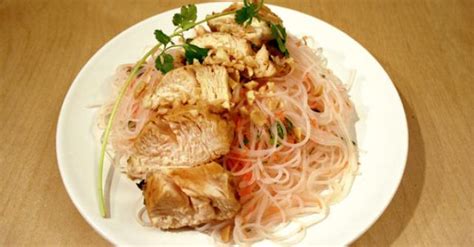 ginger-chicken-with-rice-noodles-cozi-family-organizer image