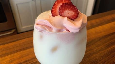 people-are-now-making-whipped-strawberry-milk-heres image