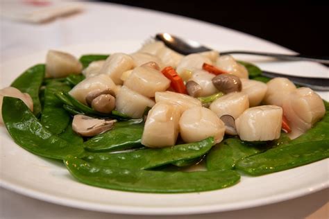 spicy-scallop-stir-fry-with-snap-peas-recipe-recipesnet image