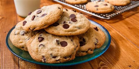 best-chocolate-chip-cookies-recipe-recipes-party-food image