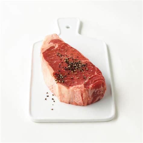 how-to-cook-steak-in-the-oven-for-a-juicy-entree-in-a image