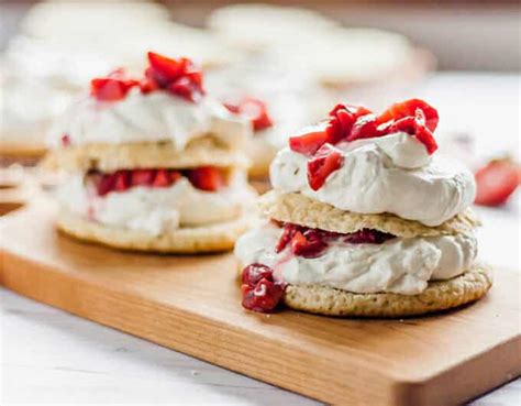 bisquick-strawberry-shortcake-quick-and-delicious image