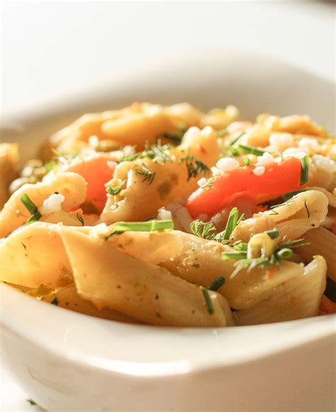 easy-shrimp-rigatoni-pasta-recipe-foodzesty image