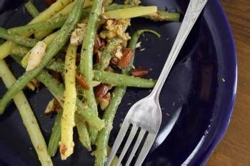 green-beans-with-almonds-and-thyme-on-bakespacecom image