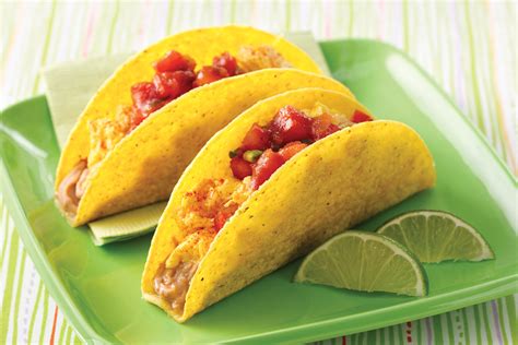 breakfast-fiesta-crunchy-tacos-hungry-girl image