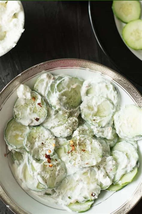 greek-yogurt-cucumber-salad-pepper-bowl image