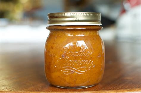 honey-sweetened-peach-vanilla-jam-food-in-jars image