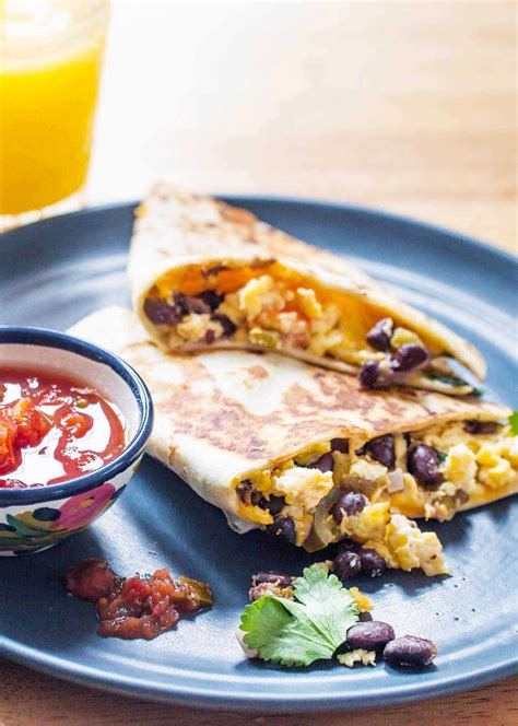 breakfast-quesadilla-with-black-beans-and-eggs image