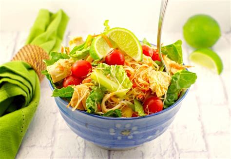 thai-chicken-noodle-salad-cold-noodle-salad-food image