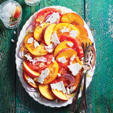 tomato-peach-salad-chatelaine image