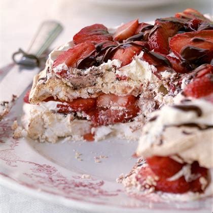 strawberry-chocolate-meringue-torte image