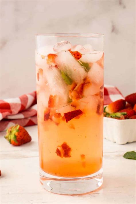 sweet-summertime-strawberry-shortcake-cocktail image