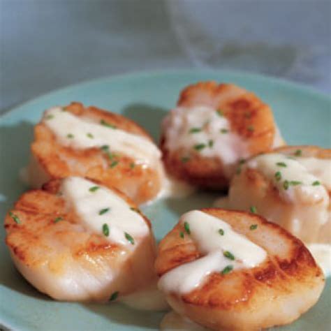 sauted-scallops-with-lemon-beurre-blanc-williams image