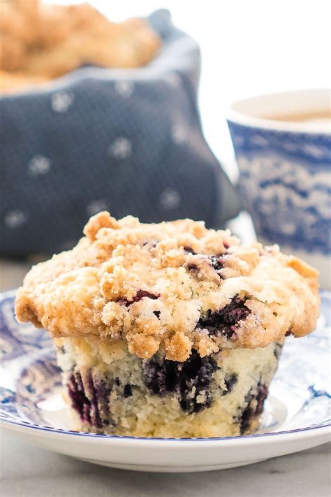 the-best-blueberry-crumble-muffins-recipe-and image