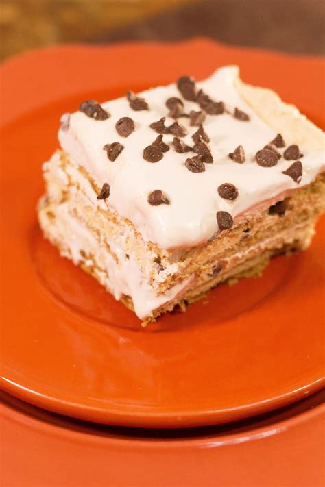 easy-pumpkin-eclair-cake image