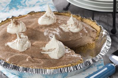 creamy-chocolate-pie-everydaydiabeticrecipescom image